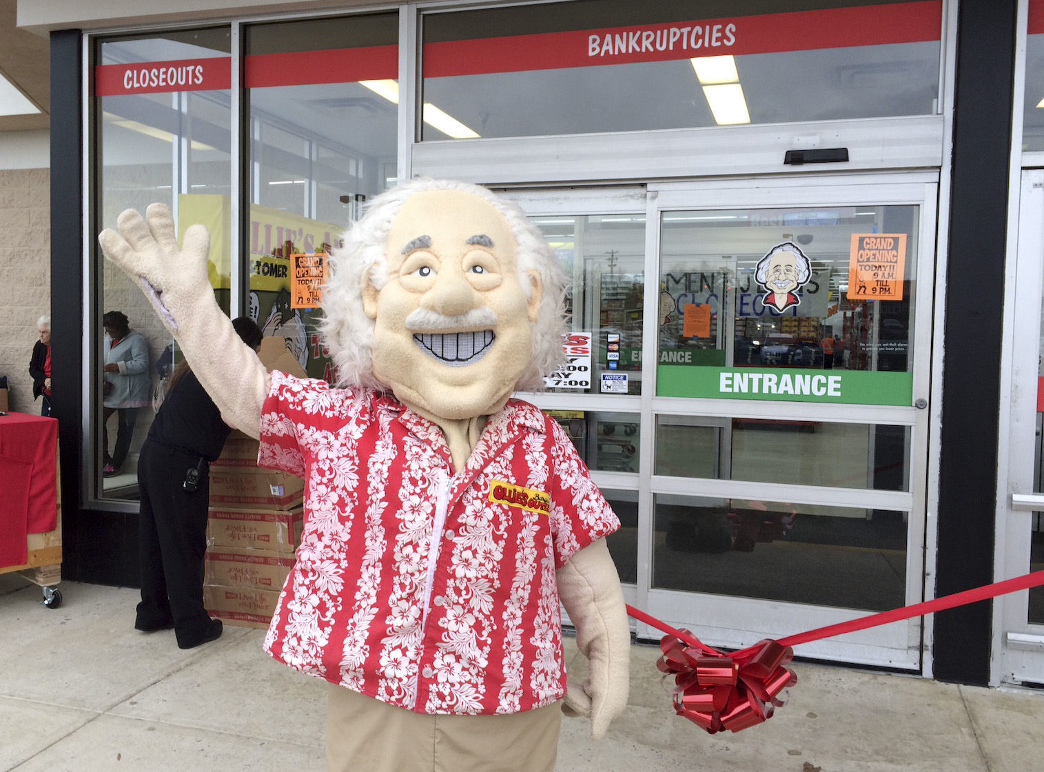 Ollie's Bargain Market Grand Opening